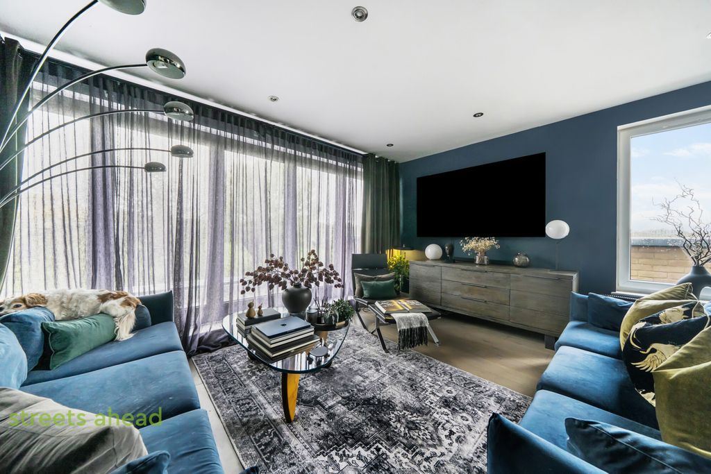 Property photo 2 of 21 616d57Fc-45B1-48c...