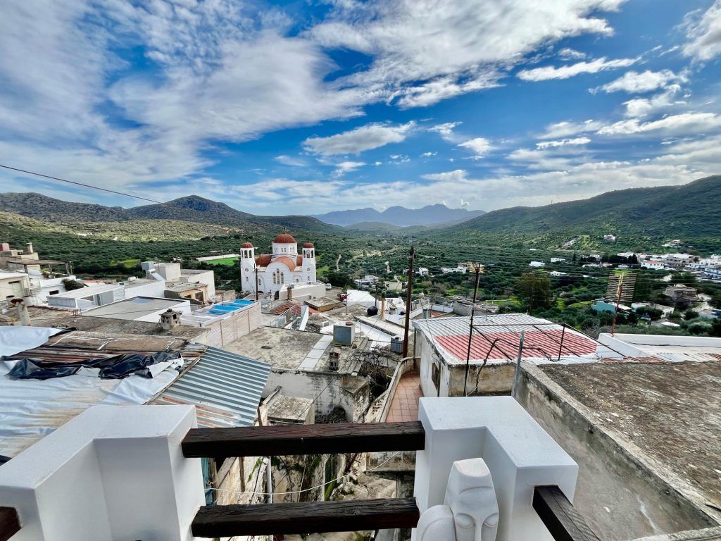 Property photo 2 of 37