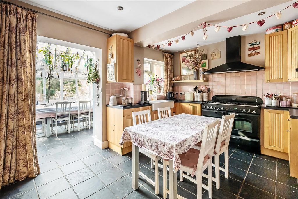 Property photo 3 of 32 20-Northey-Avenue-7.Jpg