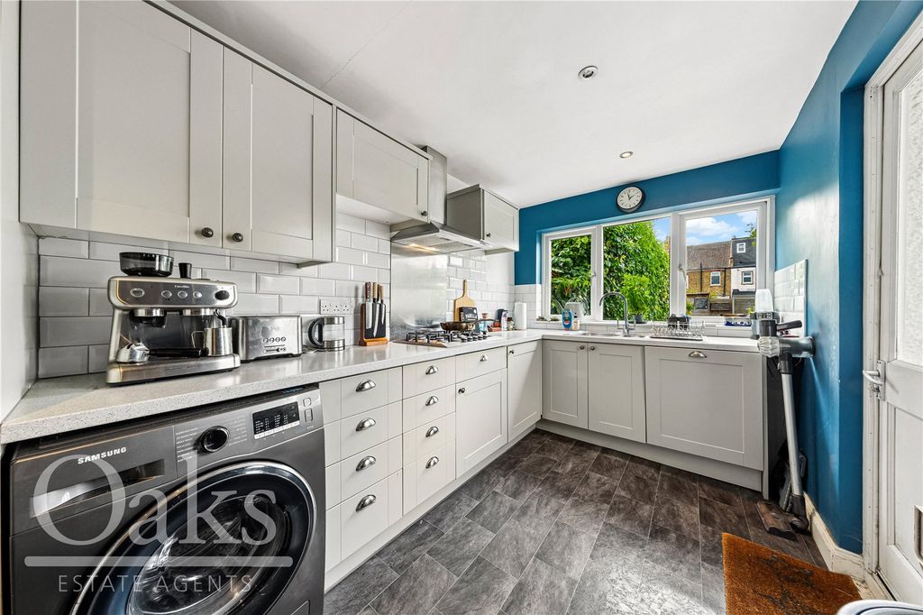 Property photo 3 of 12 Picture No. 06