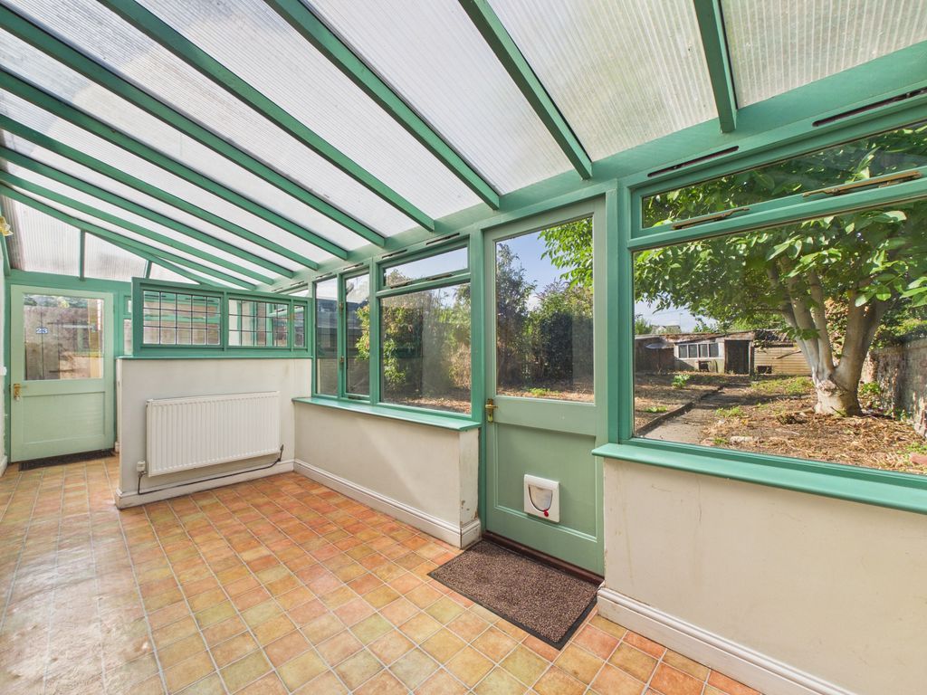 Property photo 2 of 12 Conservatory