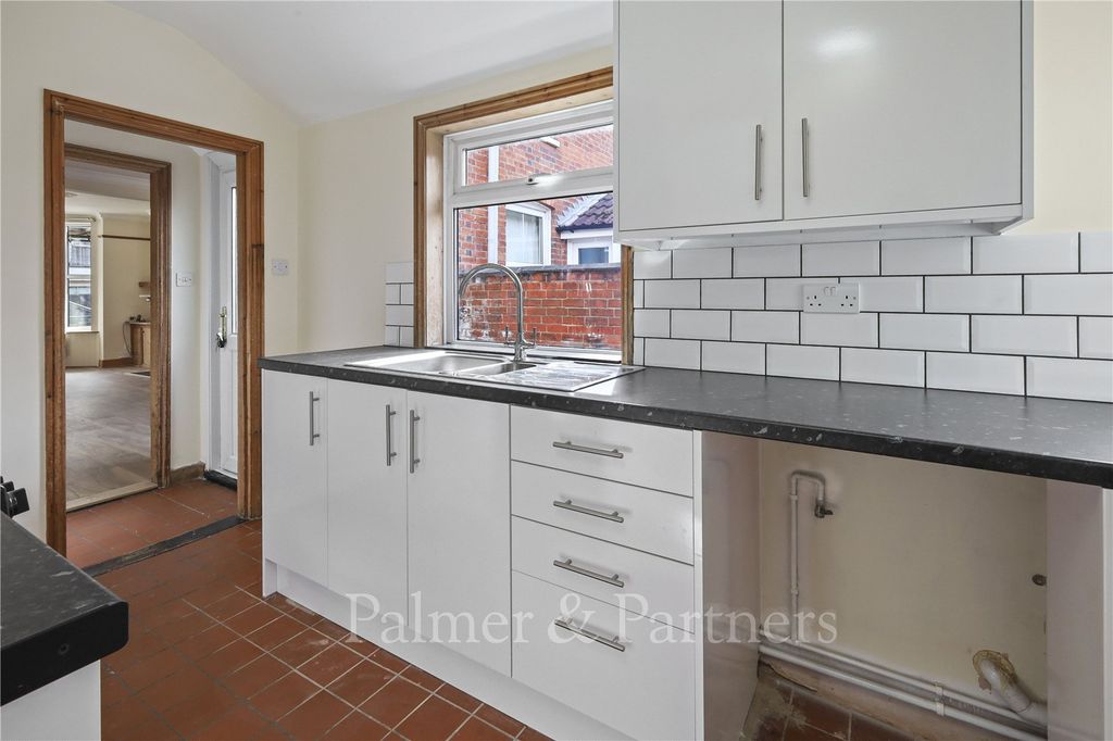 Property photo 1 of 15 Picture No. 05