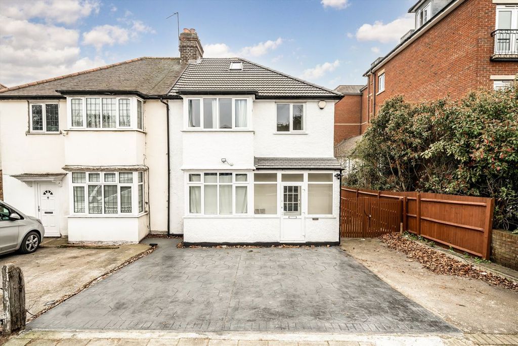 Property photo 1 of 8