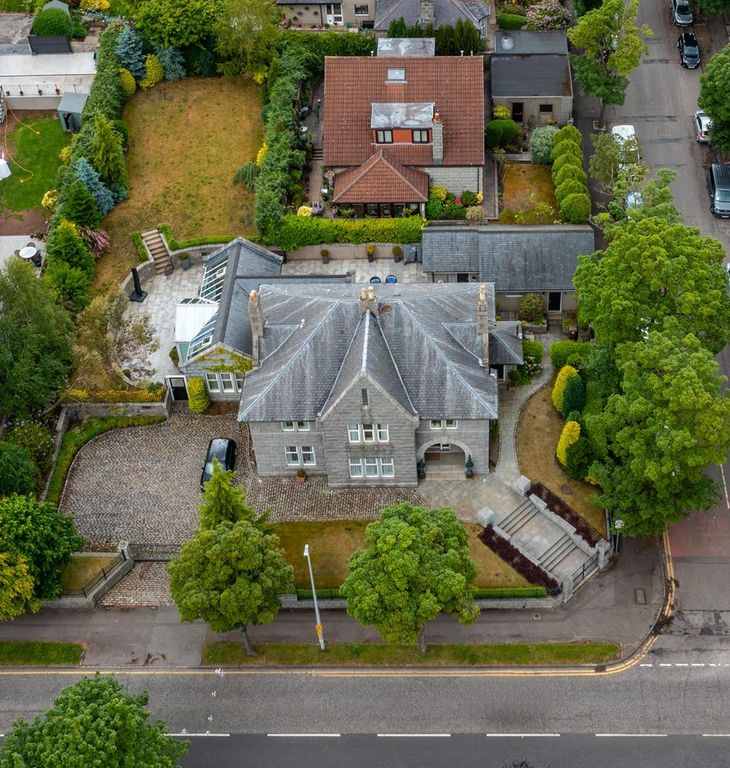 Property photo 2 of 20 External 4