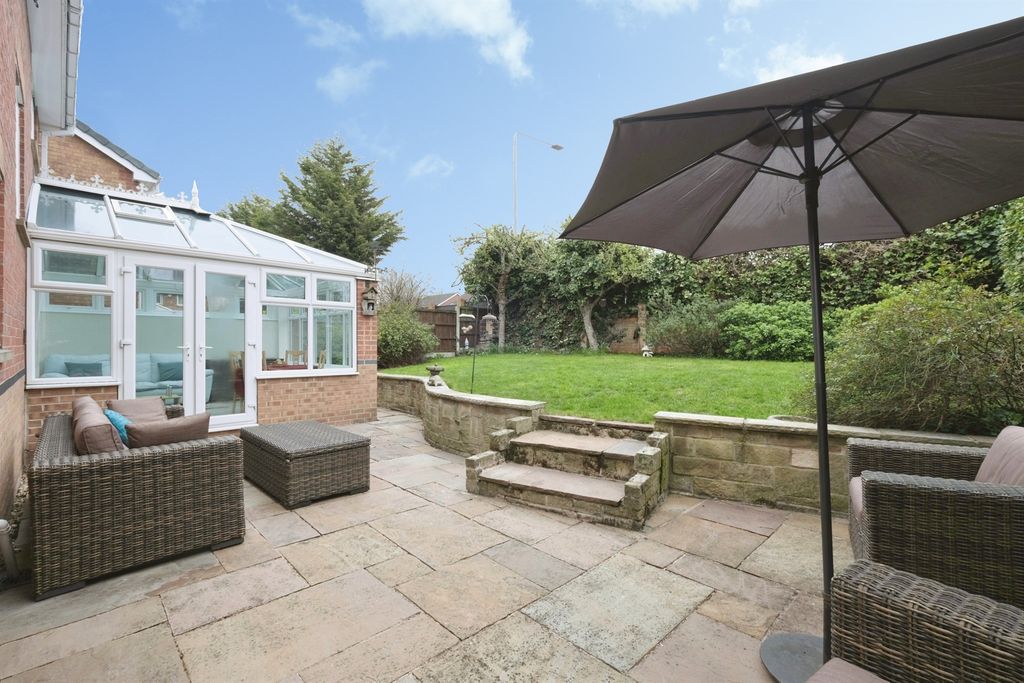 Property photo 2 of 16