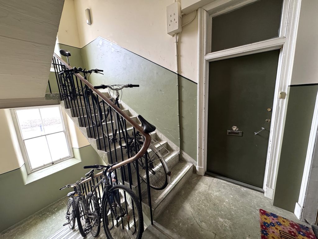Property photo 2 of 12 2