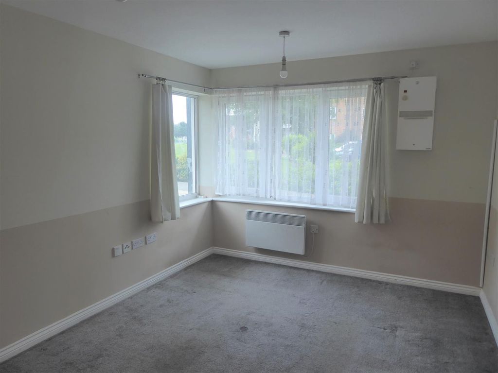 Property photo 2 of 6