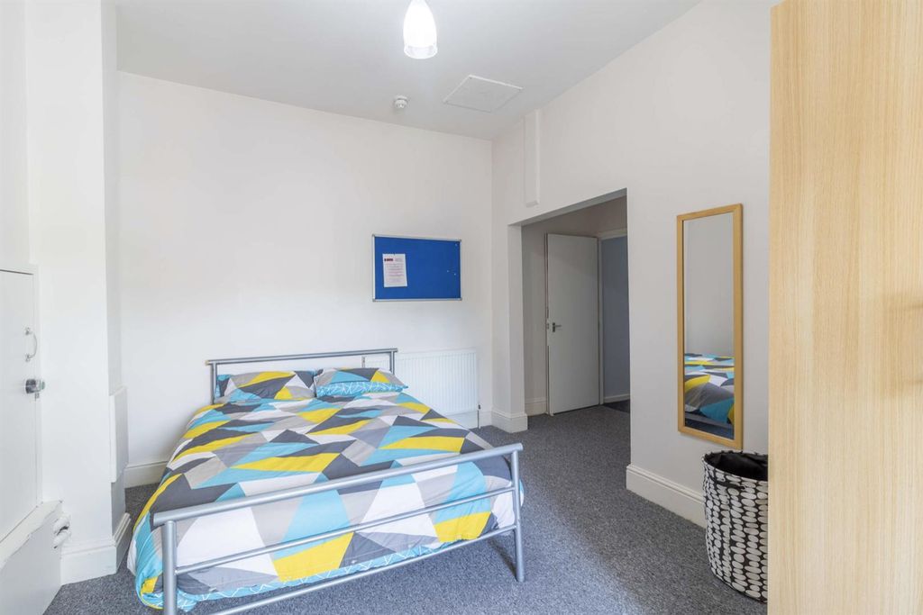 Property photo 2 of 12 14.Png