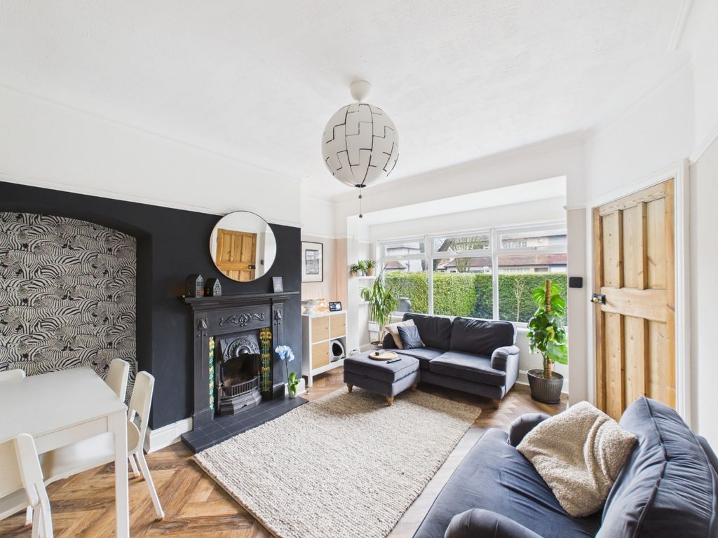 Property photo 3 of 17 4878888