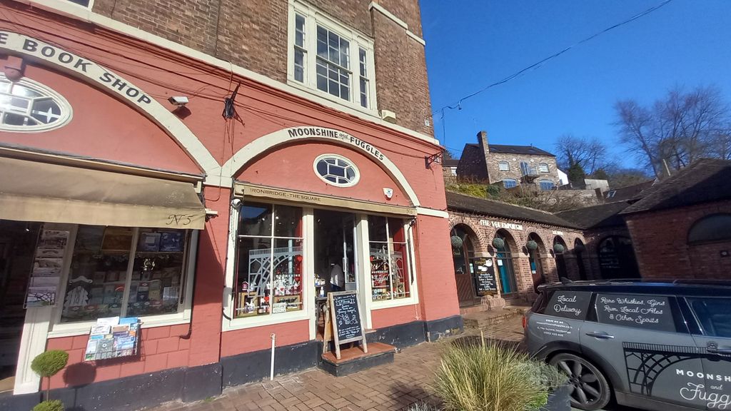 Property photo 1 of 5