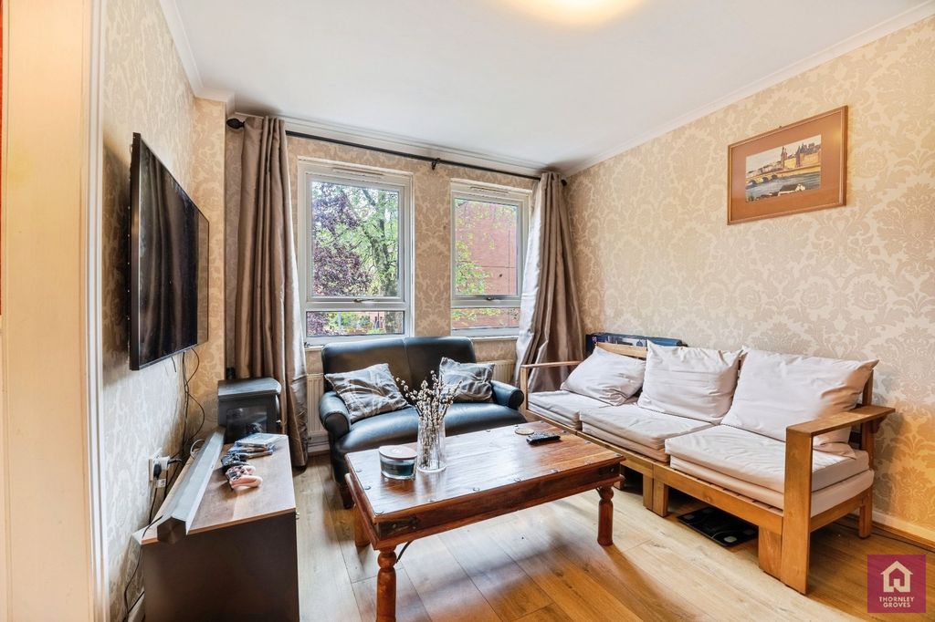 Property photo 2 of 16 Picture No. 05