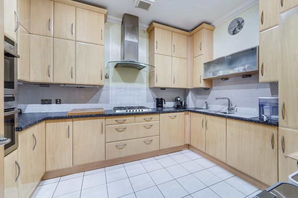 Property photo 3 of 15 The Tracery