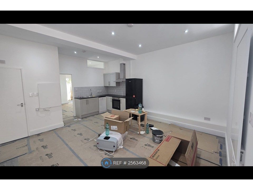 Property photo 2 of 11 Flat 1 Kitchen Diner