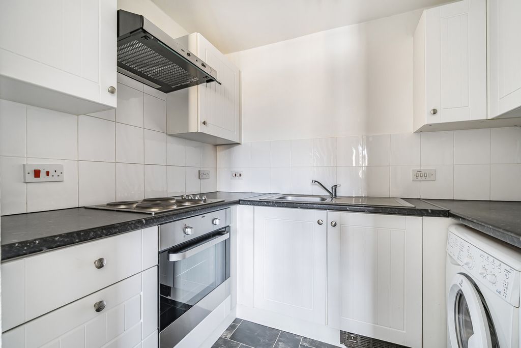 Property photo 2 of 22 1347787-17-68B585...