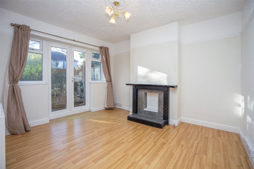 Property photo 1 of 9 Picture No. 11