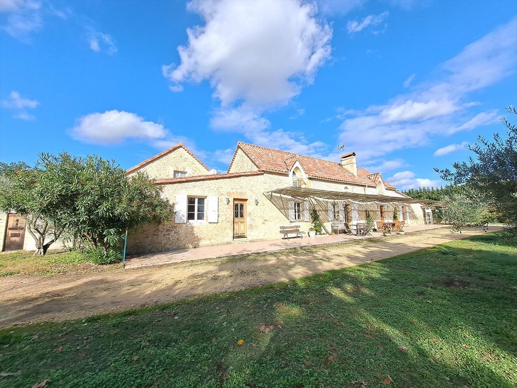 Property photo 1 of 26 Beautiful Property With 6 Hectares In Condom