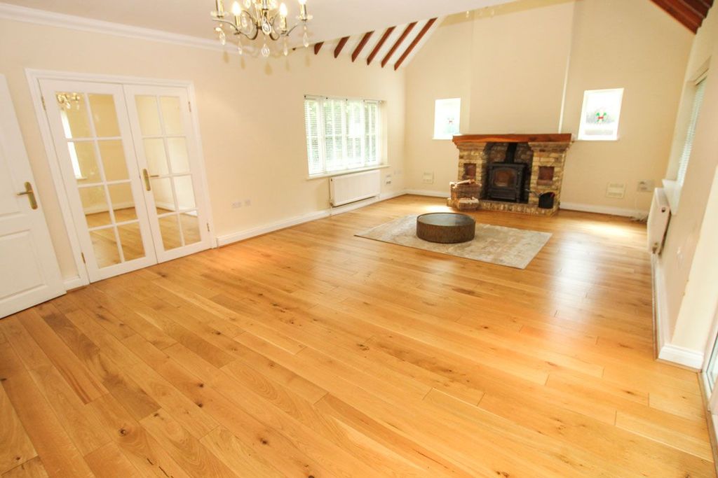 Property photo 3 of 36