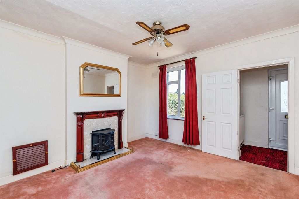Property photo 2 of 17