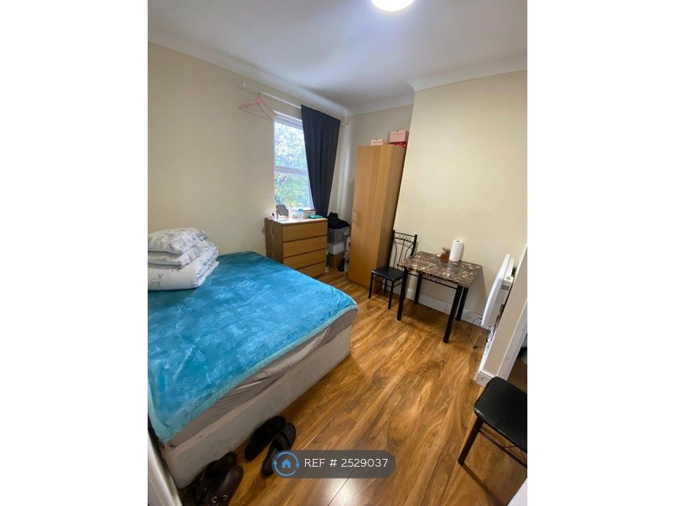 Property photo 1 of 2 Room