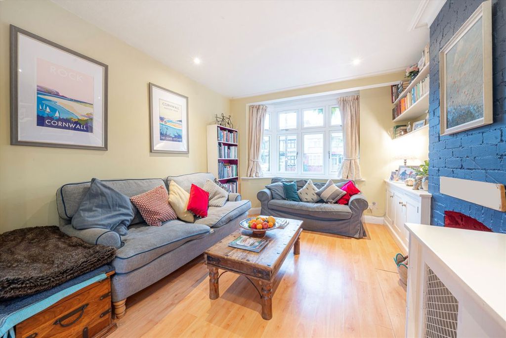 Property photo 3 of 9