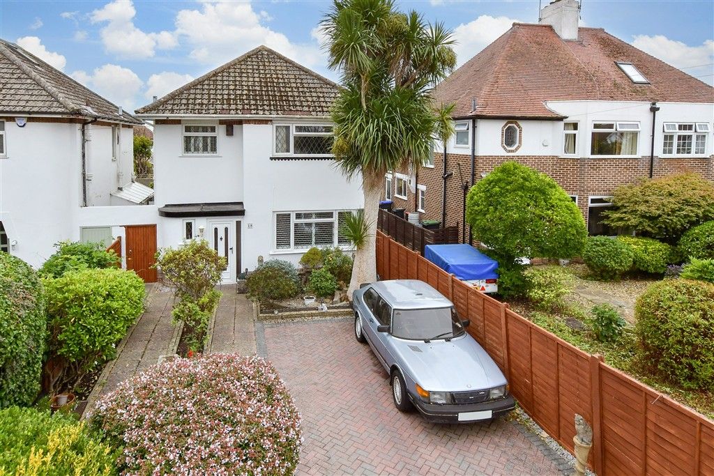 Property photo 1 of 22 External (Brochure)