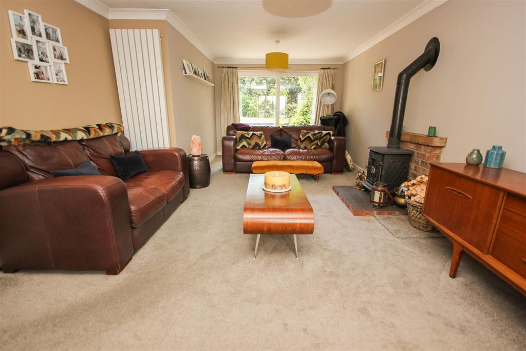 Property photo 2 of 22 Living Room.Jpg