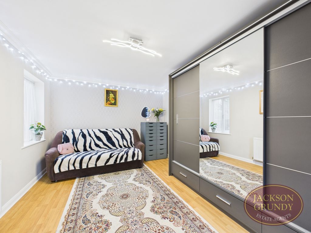 Property photo 3 of 12 Jubilee Road