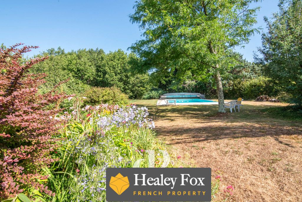Property photo 2 of 27 F4082B_967c3F07d215457B9602F878B8022907mv2
