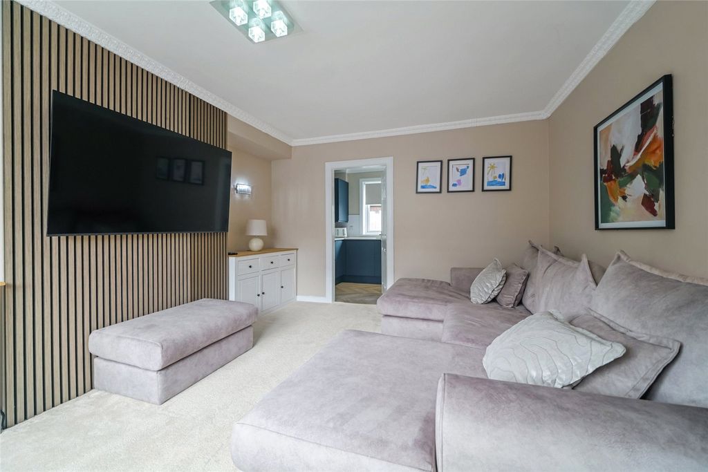 Property photo 3 of 20 Picture No. 21