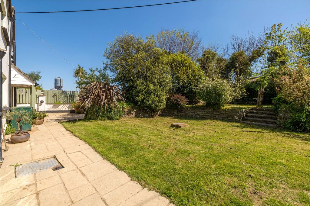 Property photo 3 of 28 Picture No. 48