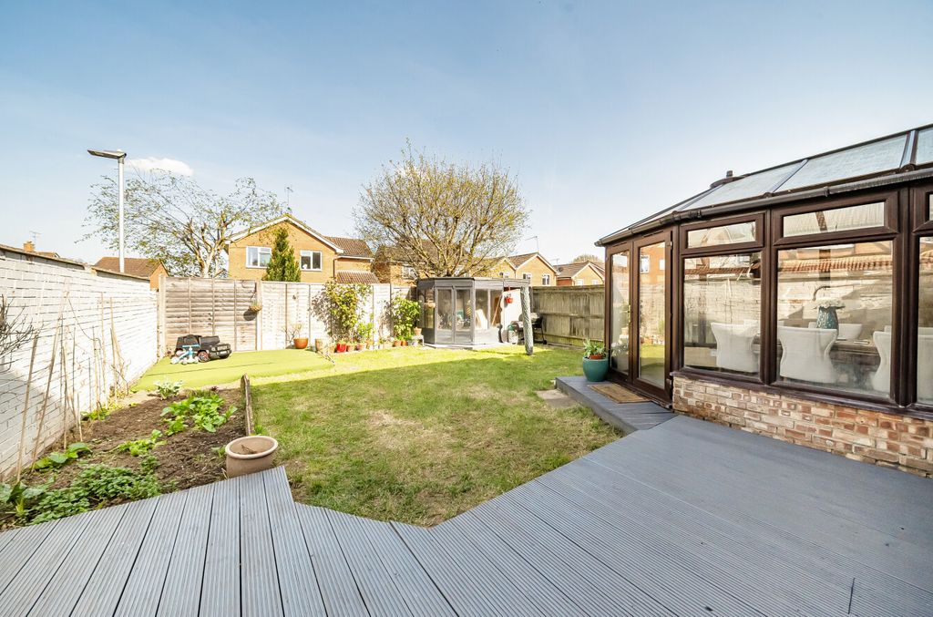 Property photo 3 of 17 1437647-17-69d688...