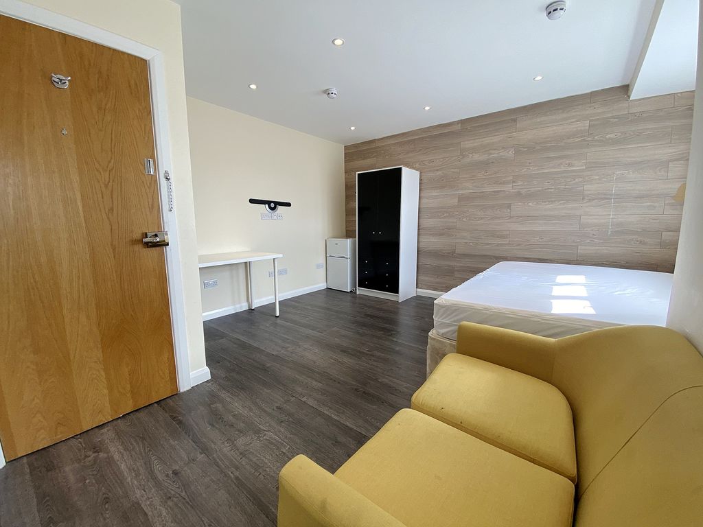 Property photo 2 of 5