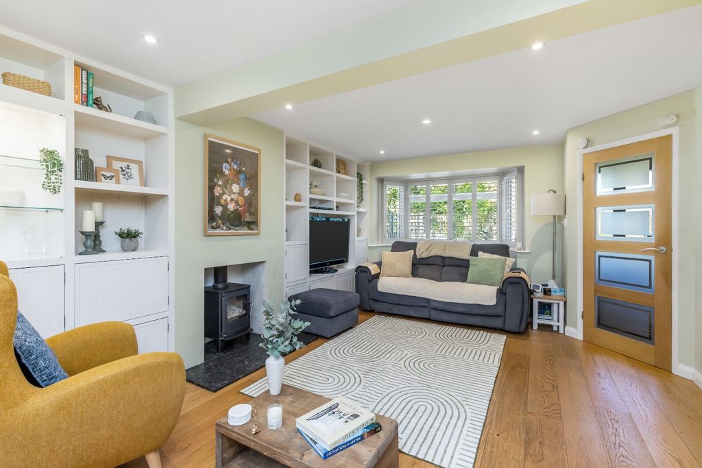 Property photo 2 of 20 5395543