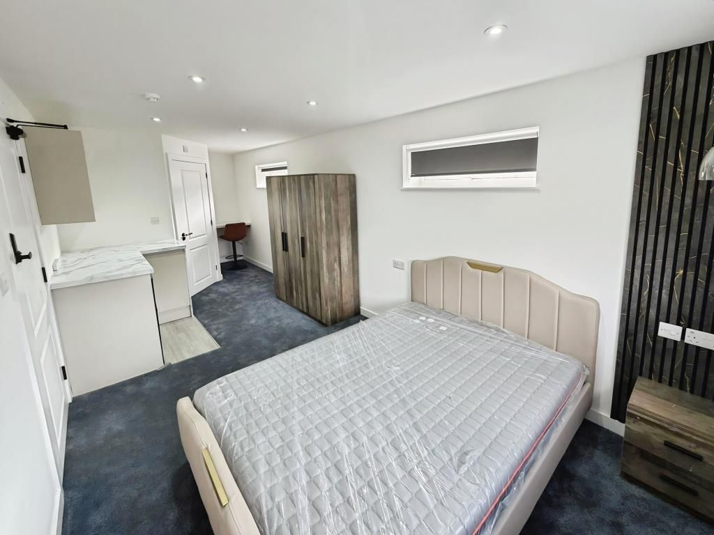 Property photo 1 of 7 Bedroom