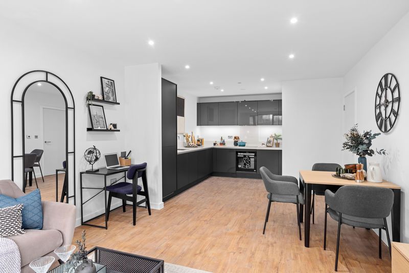 Property photo 3 of 7 Photo 6