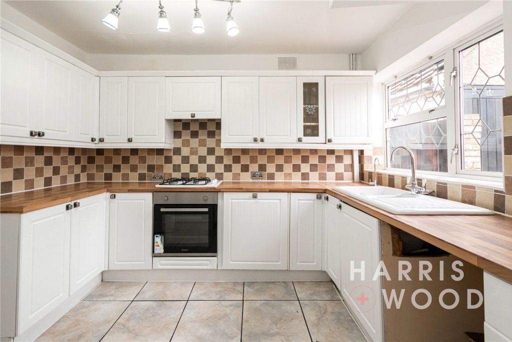 Property photo 2 of 29 3916712