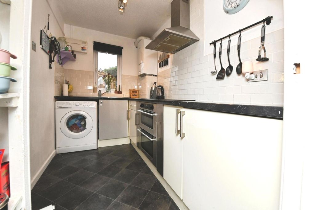 Property photo 3 of 13 Pbox-Img.Jpg