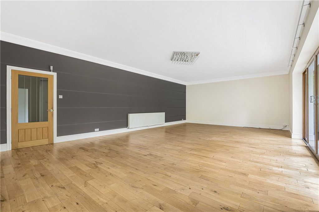 Property photo 3 of 36 Picture No. 03