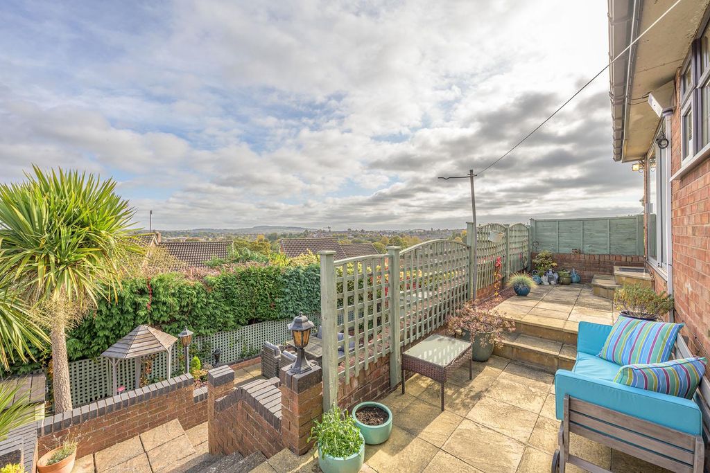 Property photo 2 of 21