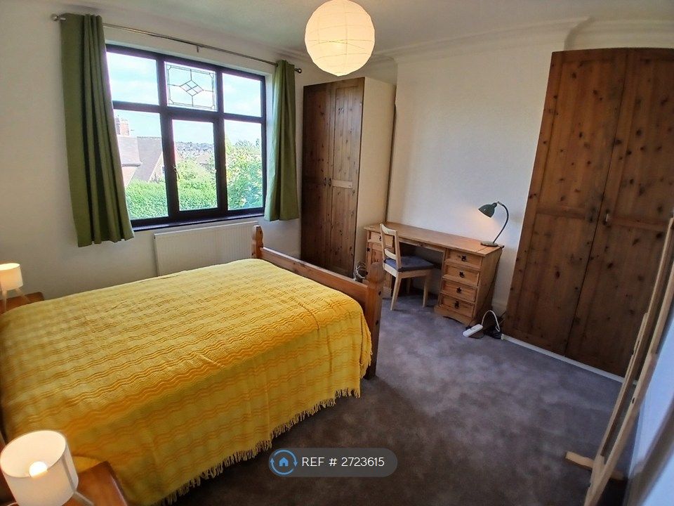 Property photo 2 of 30 Available Double Bedroom On Middle Floor