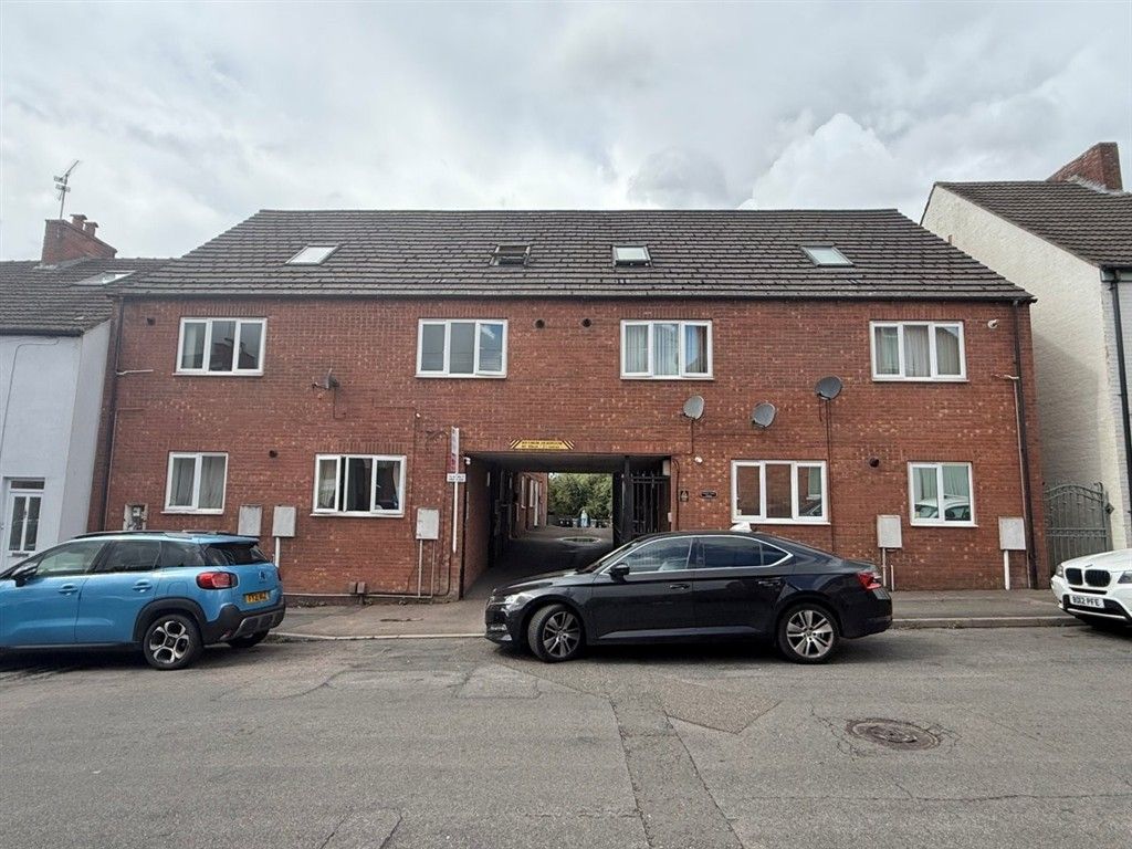 Property photo 1 of 12