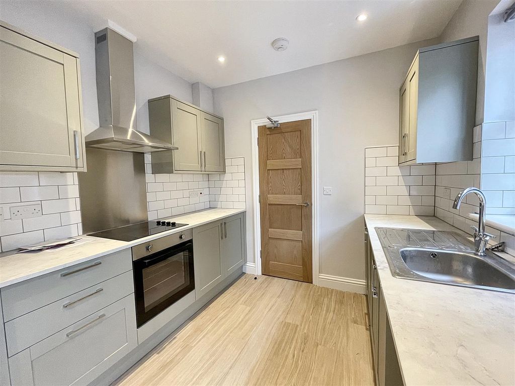 Property photo 2 of 22 C186F4B0407D461Eb095Debcf7099C01.Jpg