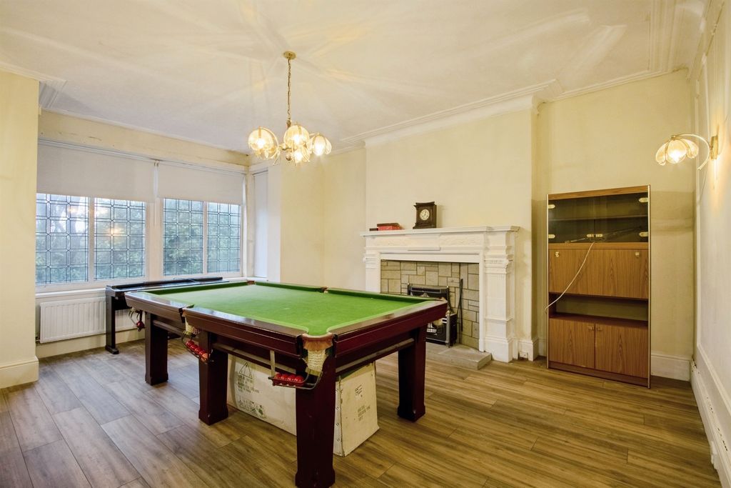 Property photo 3 of 19