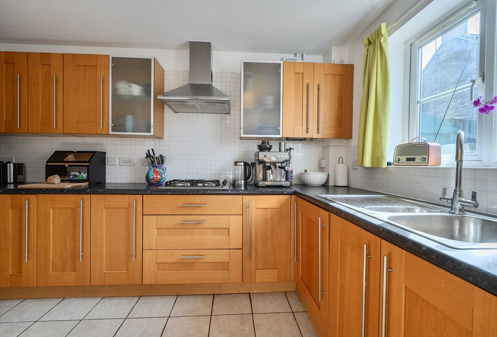 Property photo 2 of 23 1423156-7-69B1A9E...