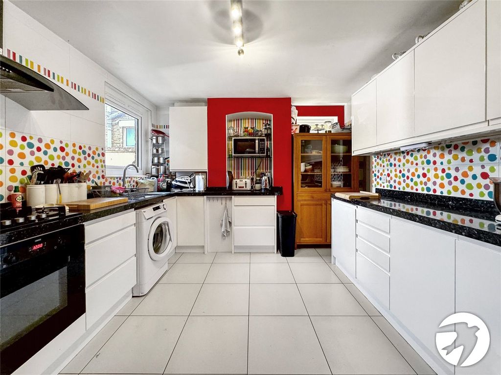 Property photo 3 of 25 Picture 3