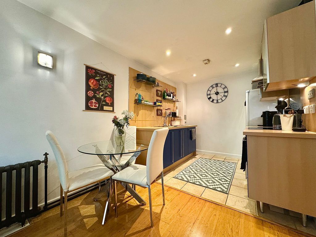 Property photo 2 of 10 Gallery