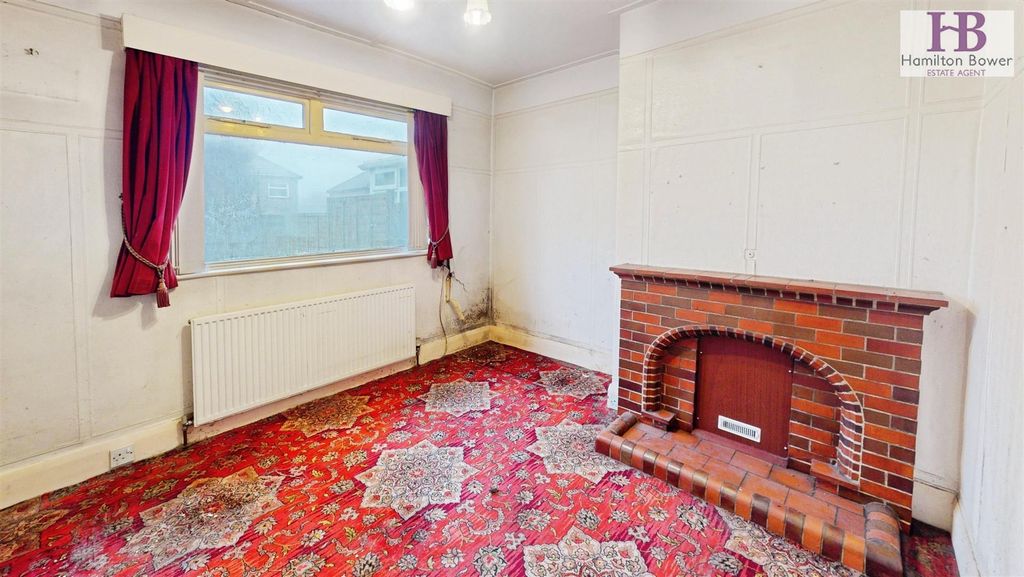 Property photo 3 of 9 9Aae8735-8-Newlands-Avenue-02112026_115947.Jpg