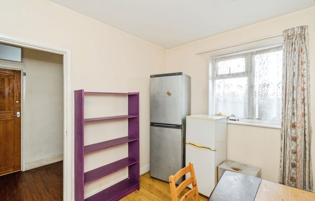 Property photo 3 of 22