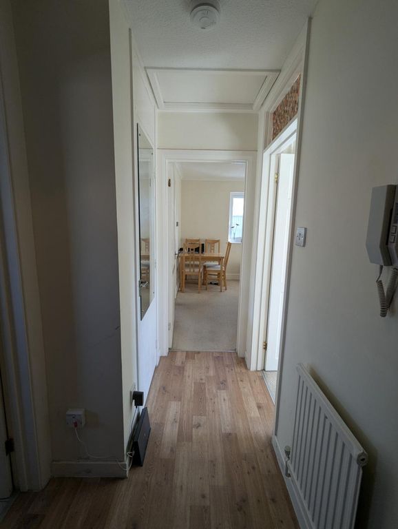 Property photo 2 of 13 Entrance Hall