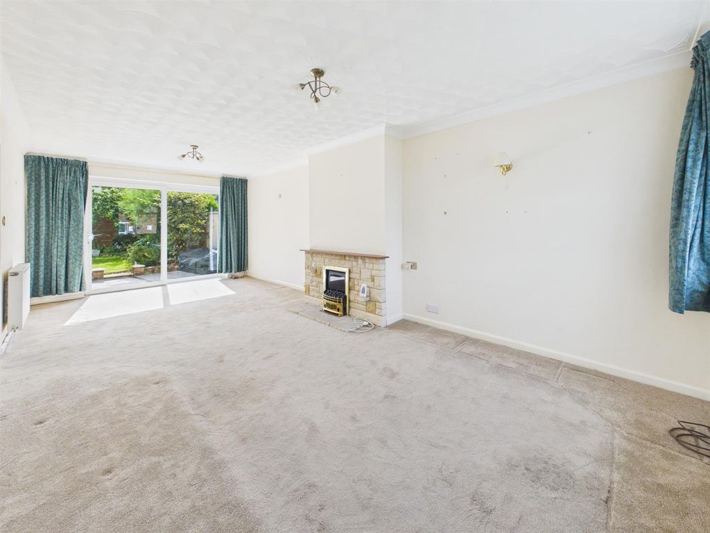 Property photo 3 of 16